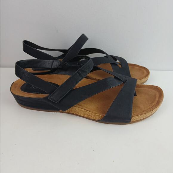Euro Soft By Sofft SZ 11 Gianetta Sandals In Black Vegan - Picture 3 of 7